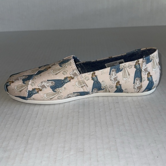 NWT TOMS X Disney Limited Edition Sleeping Beauty Slip On Shoes - Picture 5 of 11